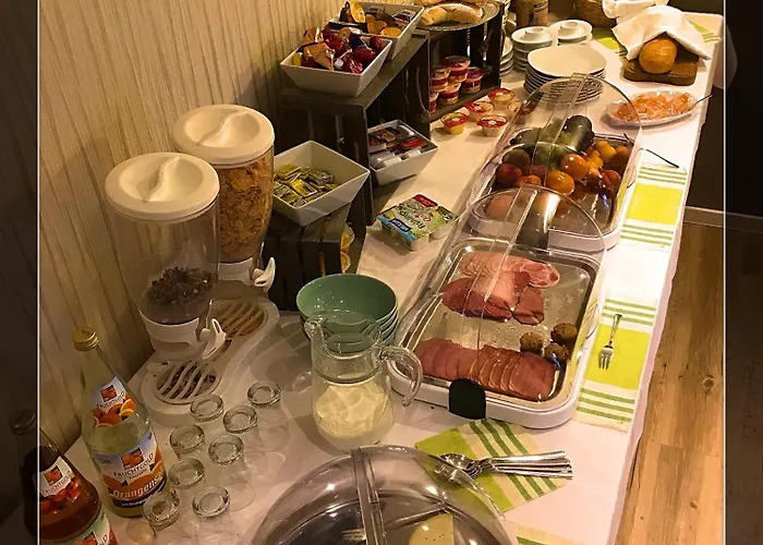 Otel Restaurant Oberland Neuhaus am Rennweg